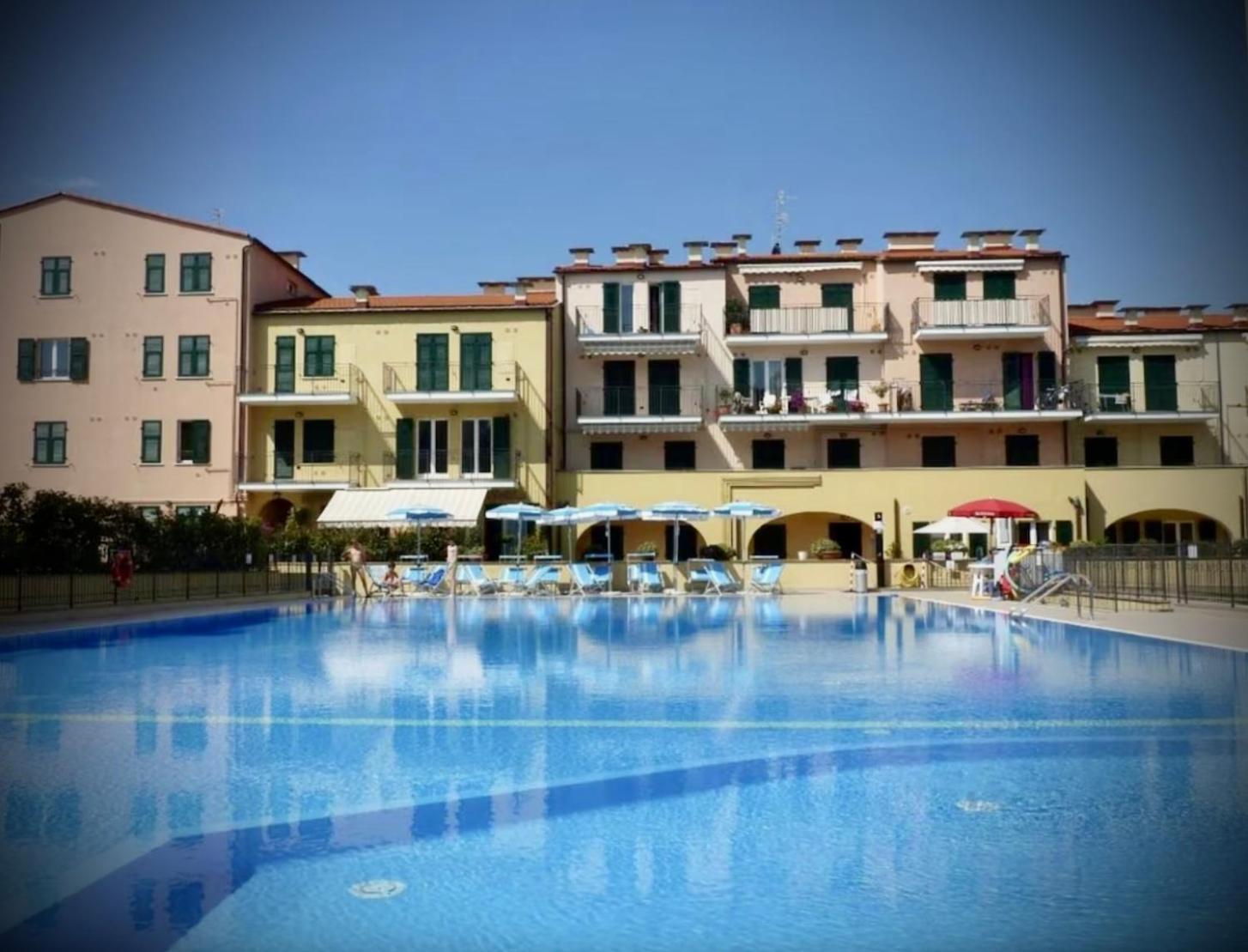 Studio Mer Piscine Cala Di Sole Imperia Italie Mono Locale Une Seule Piece Екстериор снимка